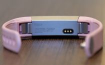 彰显对美学的理解 Fitbit推出Alta运动手环
