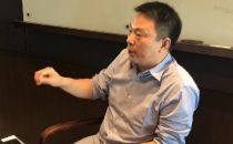 建数据中台，治理烟囱式应用